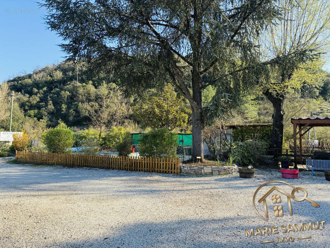 Commerce à DURFORT-ET-SAINT-MARTIN-DE-SOSSENAC