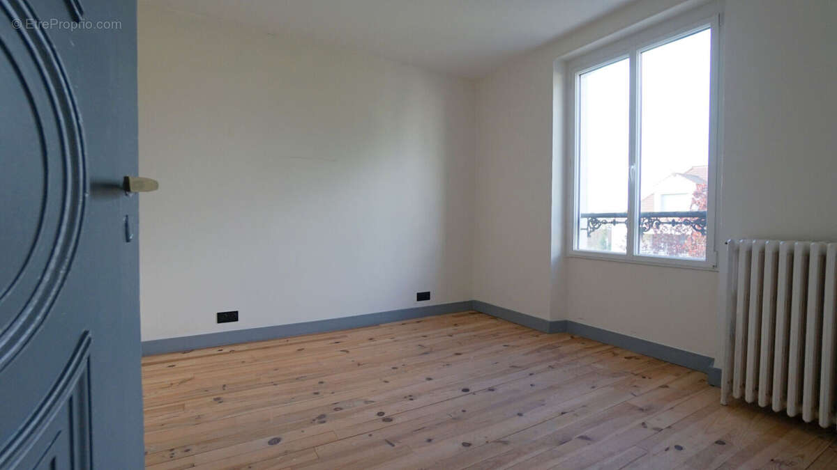 Maison à MEZIERES-SUR-SEINE