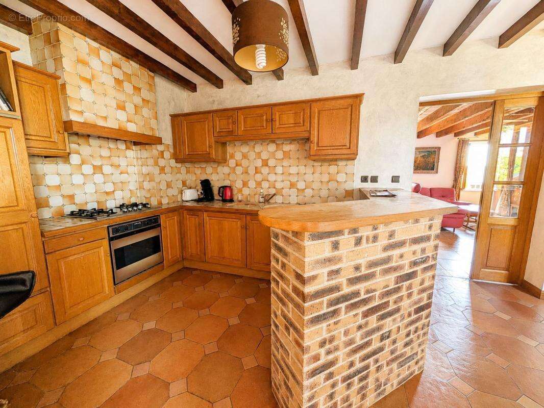 Maison familiale avec piscine et grand terrain - photo 7