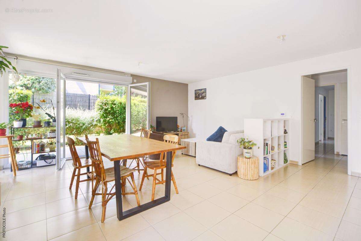 Appartement à SAINT-ORENS-DE-GAMEVILLE