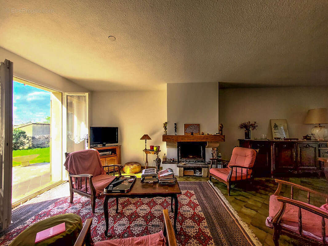 Maison à SAINT-PAUL-TROIS-CHATEAUX