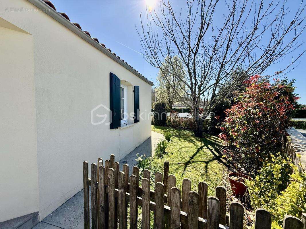Maison à GREZAC