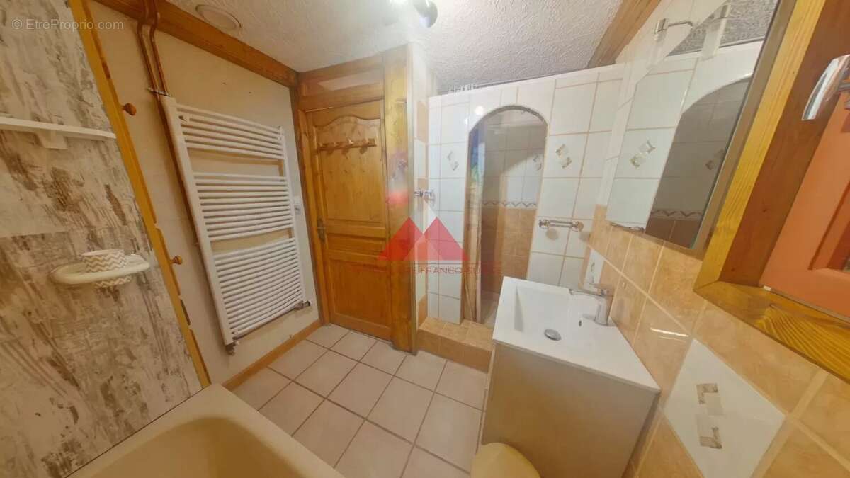 Maison à CLAIRVAUX-LES-LACS