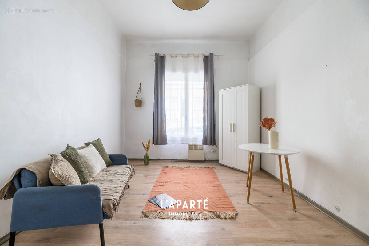 Appartement à MARSEILLE-4E
