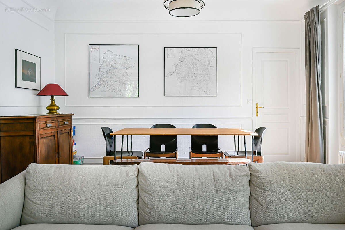 Appartement à PARIS-14E