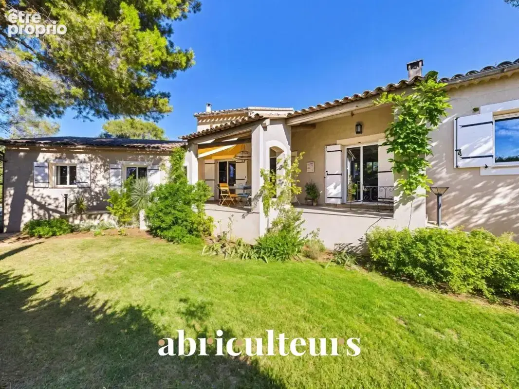 Villa rénovée de 155 m² en vente au pied du Luberon à Cheval-Blanc (84460) - photo 2