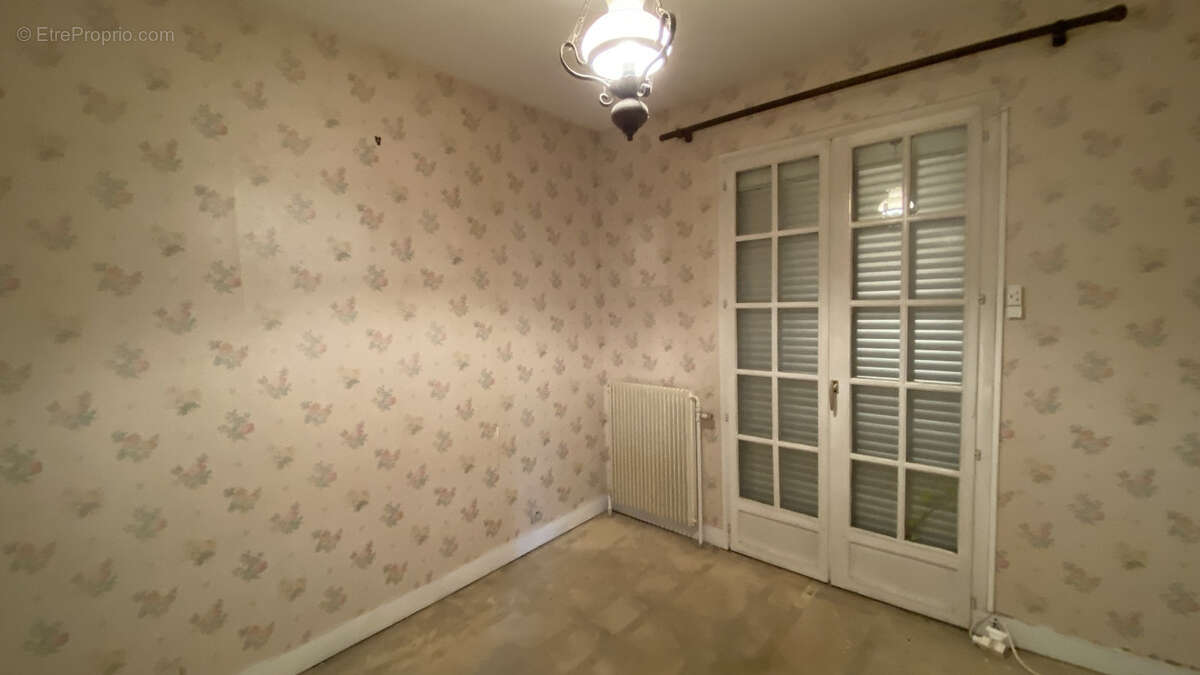 Maison à SAINT-REMY-LES-CHEVREUSE