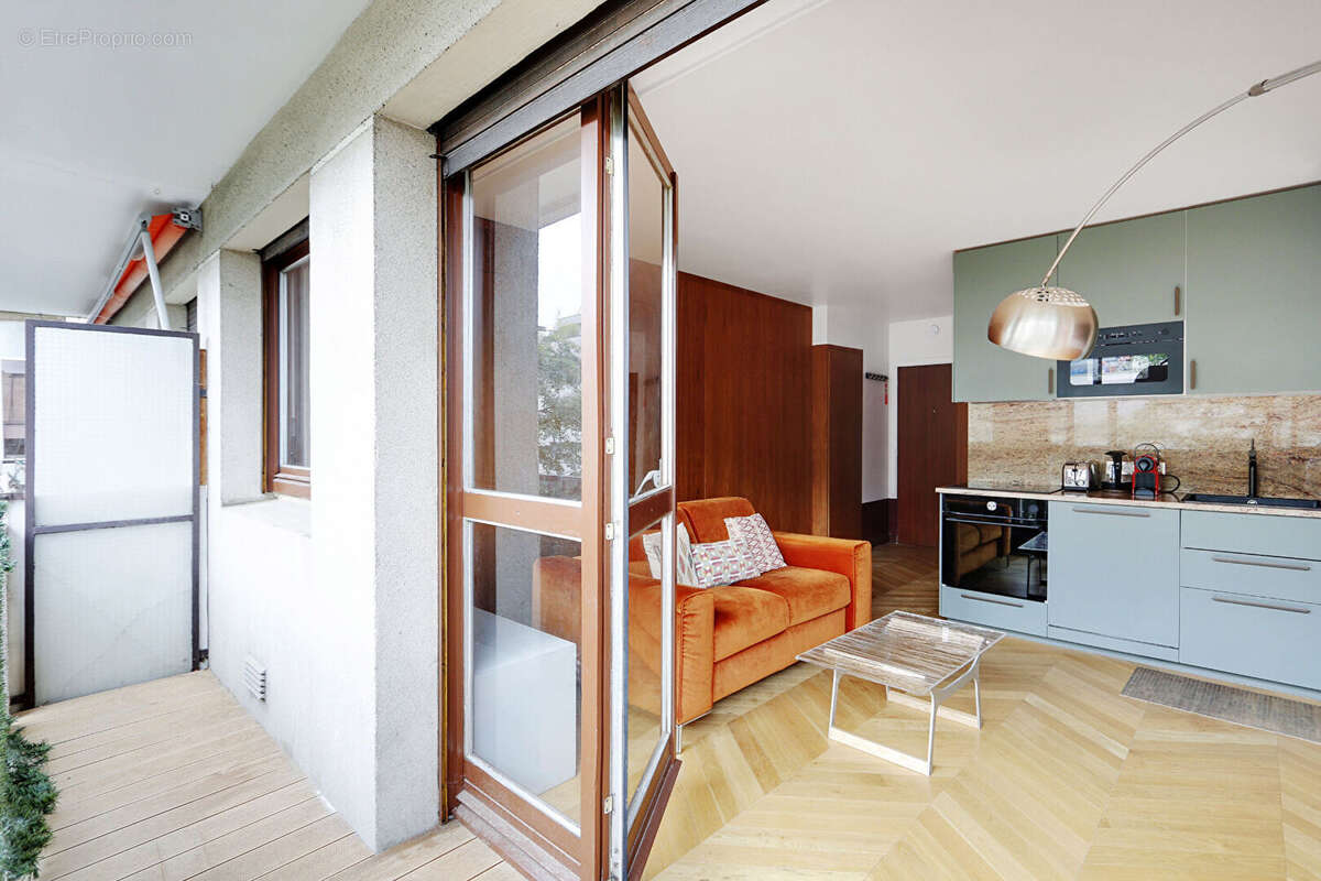 Appartement à PARIS-20E