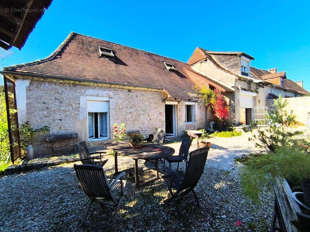 Photo 2 - Maison à LIMEYRAT