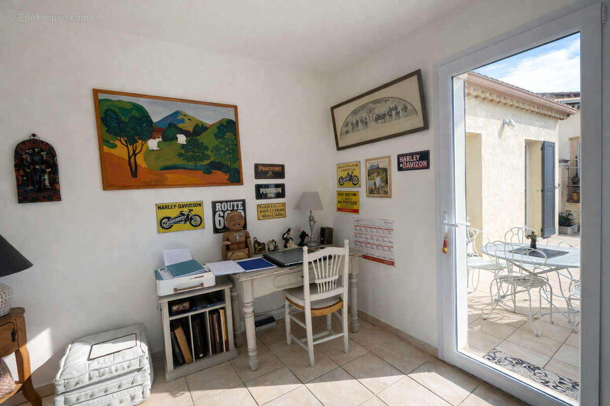 Maison à MONTBOUCHER-SUR-JABRON