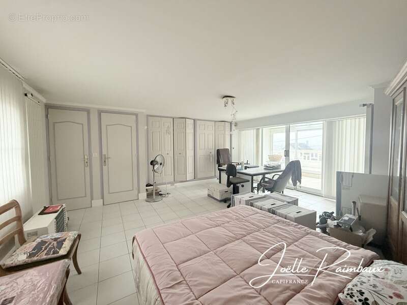 Maison à CHENNEVIERES-SUR-MARNE