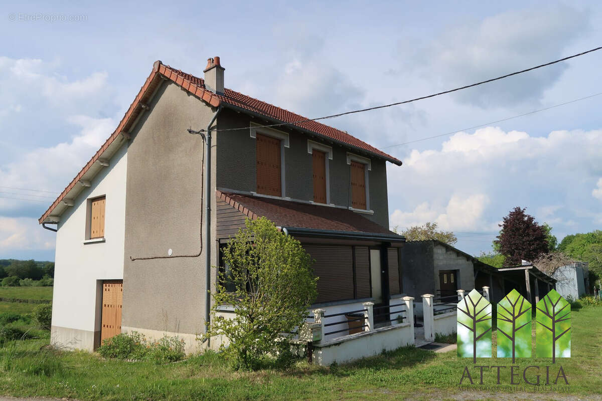 Maison 100 m² à Moutier-Malcard  - photo 7