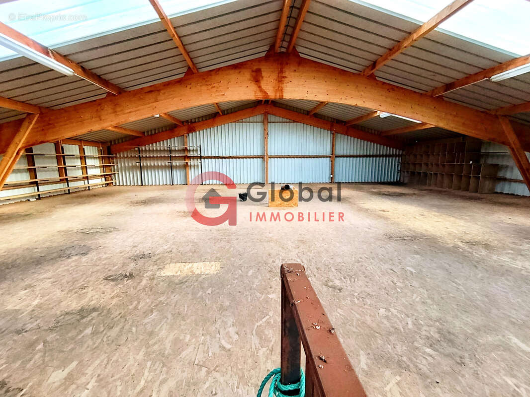 Commerce à FONTENAY