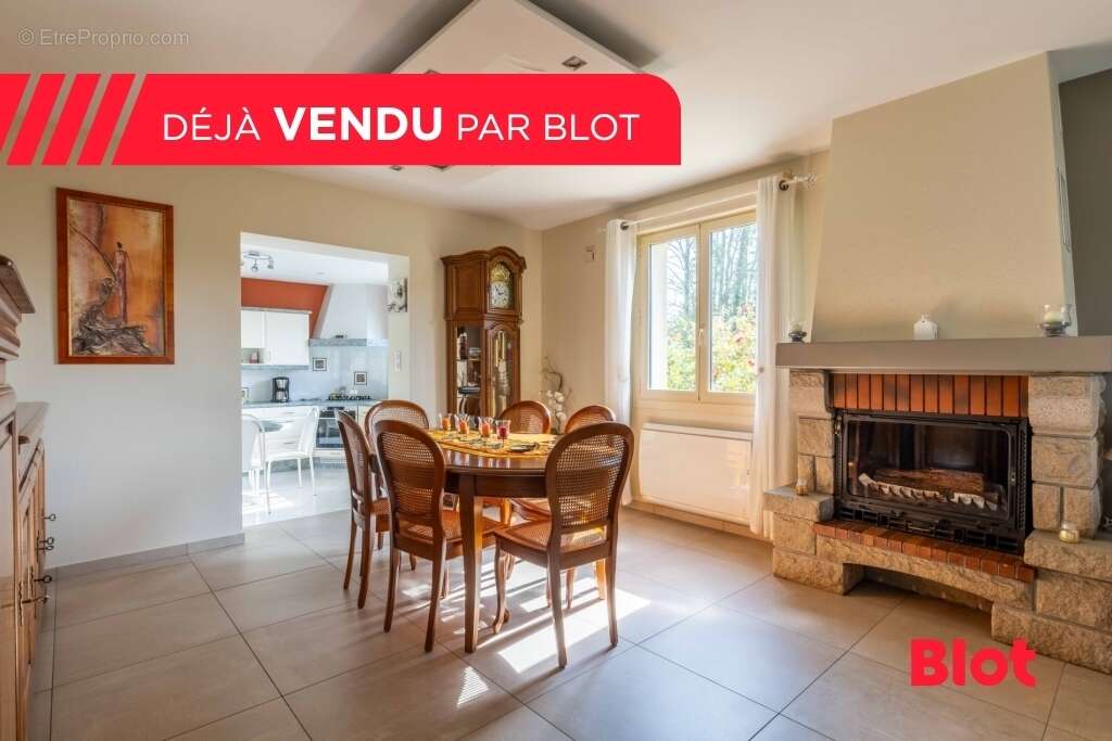 Maison 113 m² à Montreuil-Le-Gast  - photo 3