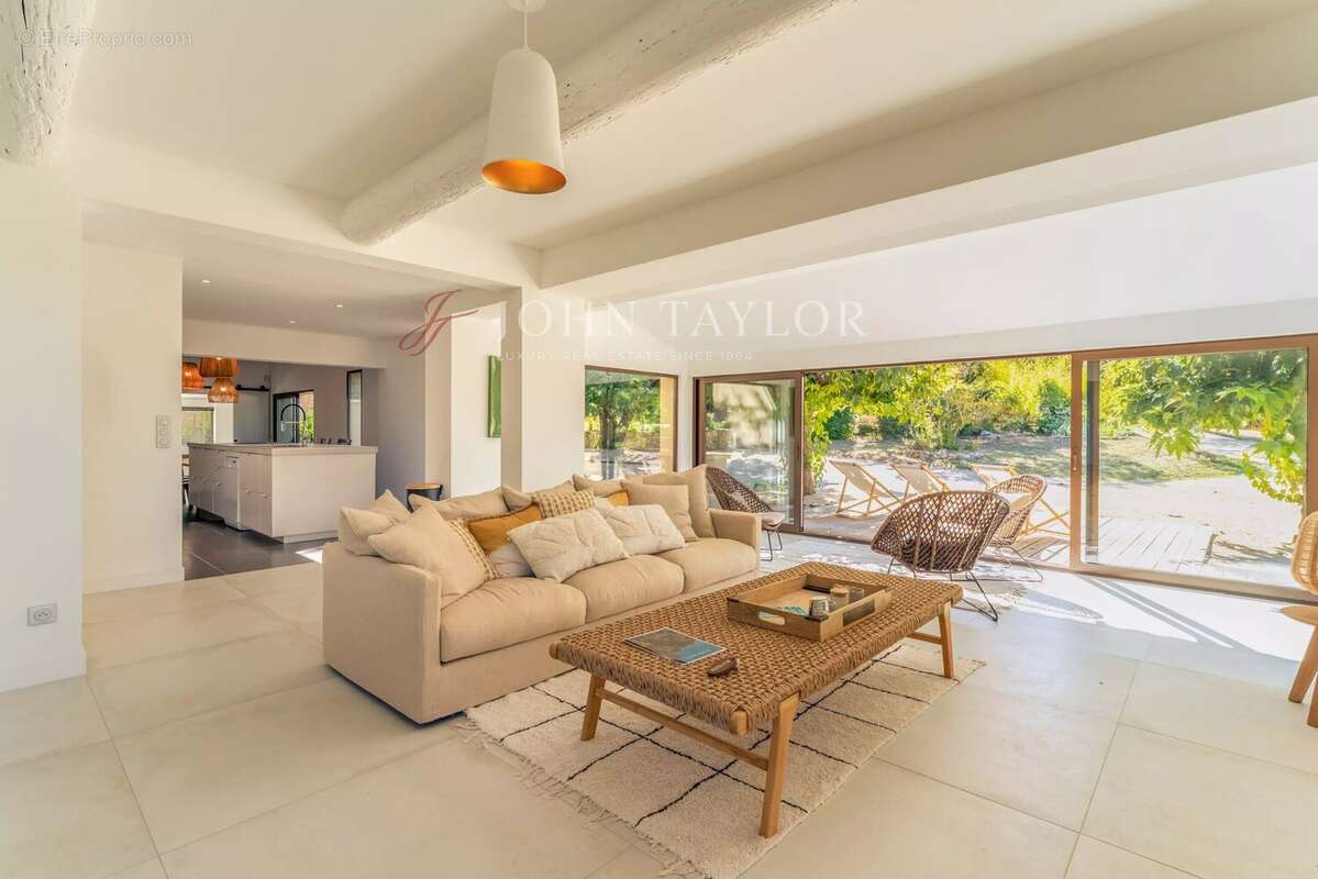 Maison à EYGALIERES