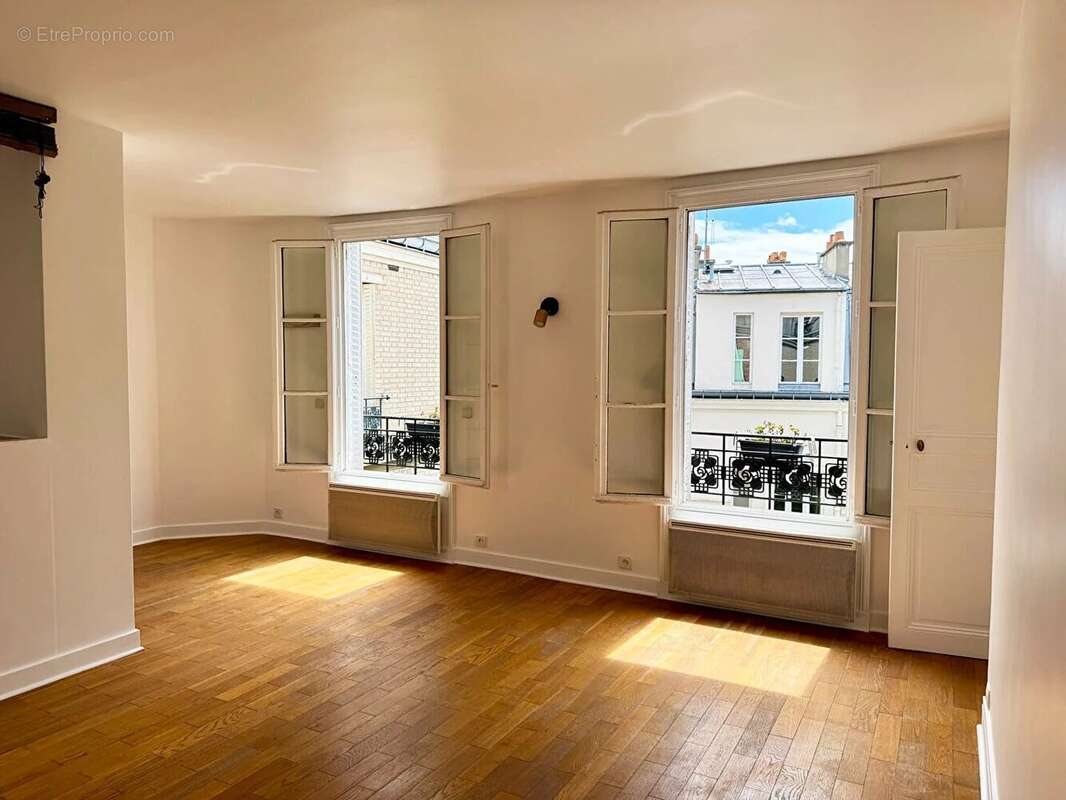 Appartement à PARIS-4E