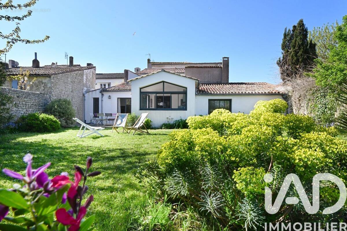Photo 1 - Maison à SAINT-MARTIN-DE-RE