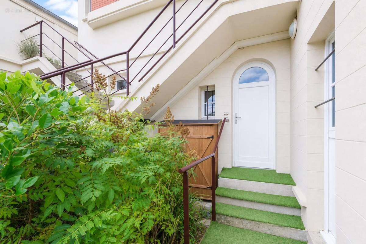Appartement de 4 pièces de 80 m² situé à Garches - photo 11