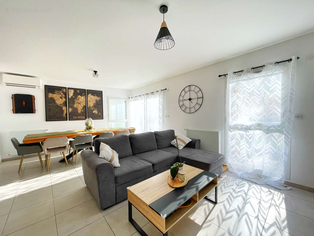 Maison à SEREZIN-DU-RHONE