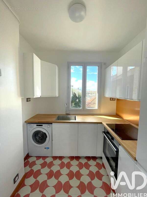 Photo 8 - Appartement à LA GARENNE-COLOMBES