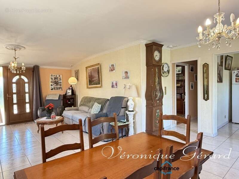 Maison à MOULIN-NEUF