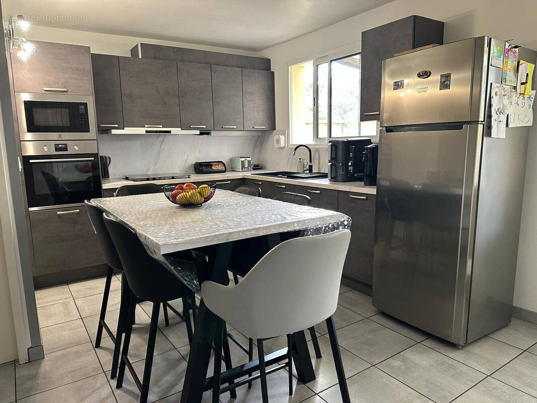 Maison à SAVIGNY-LE-TEMPLE