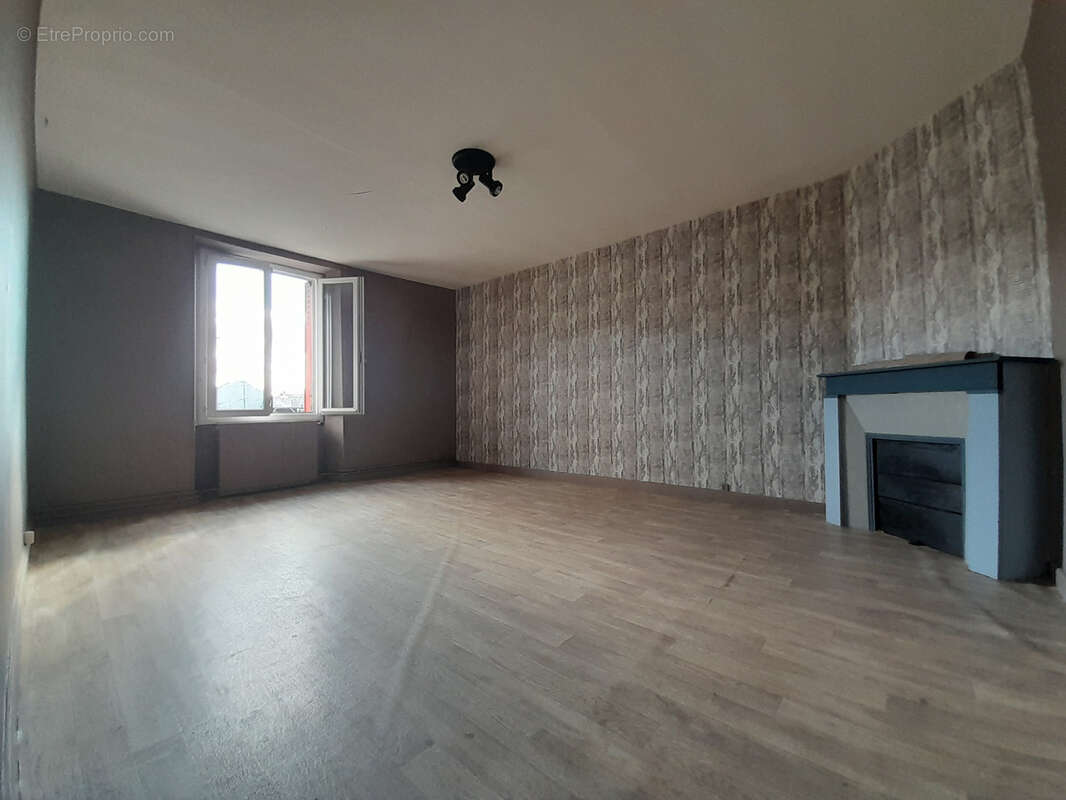 Immeuble de rapport - local commercial + appart 3 chambres - angerville proche. - photo 7