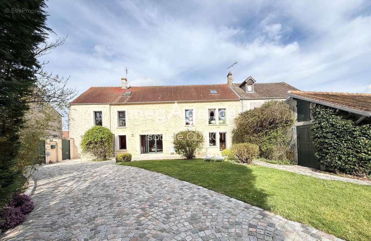 Maison à VILLIERS-LE-MAHIEU