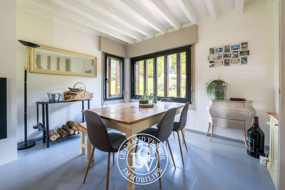 Maison à FONTAINEBLEAU