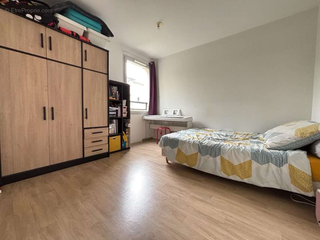 Appartement à SAINTRY-SUR-SEINE