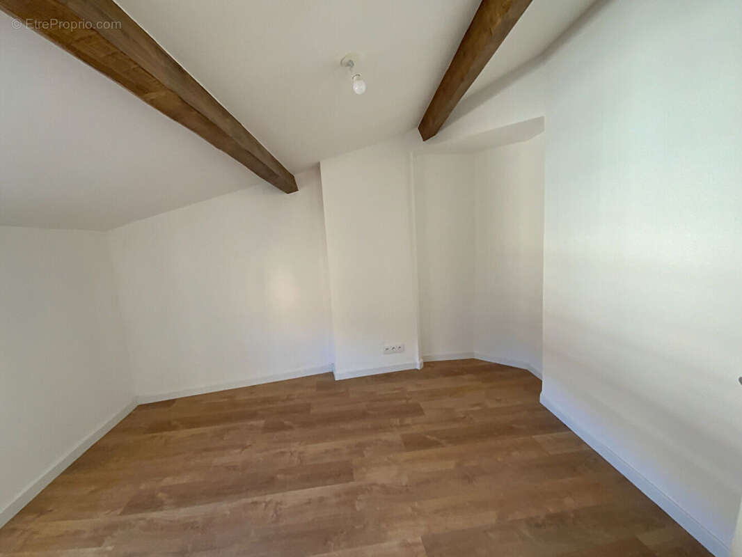 Appartement à CUERS