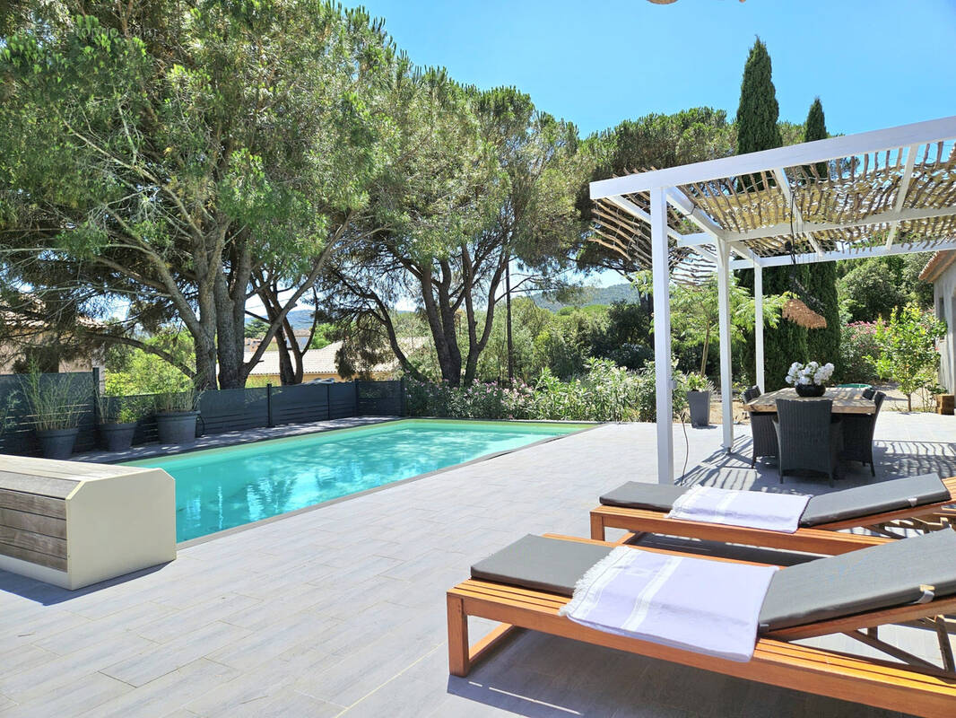 Maison à PLAN-DE-LA-TOUR