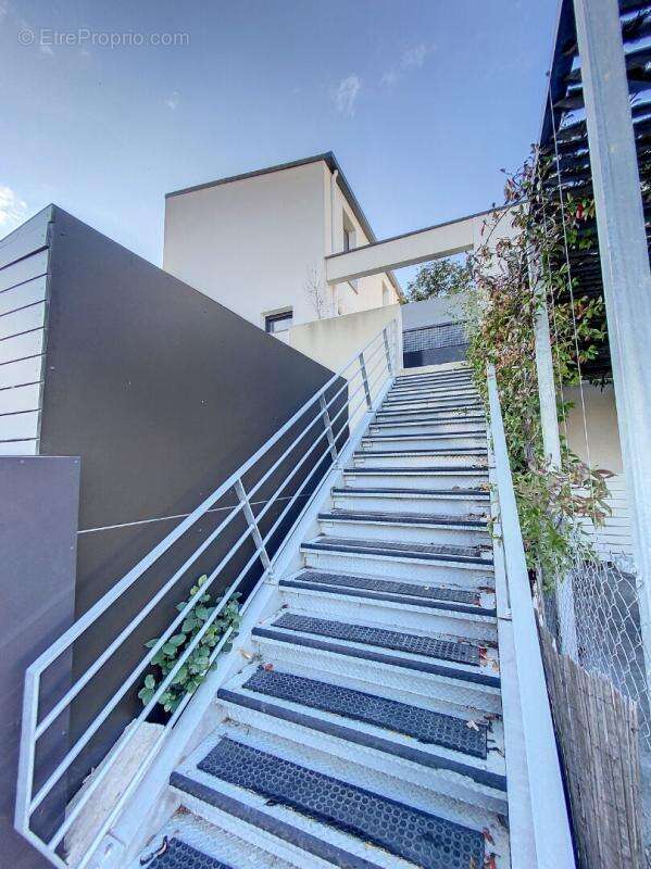 Appartement à SAINT-JEAN-DE-VEDAS