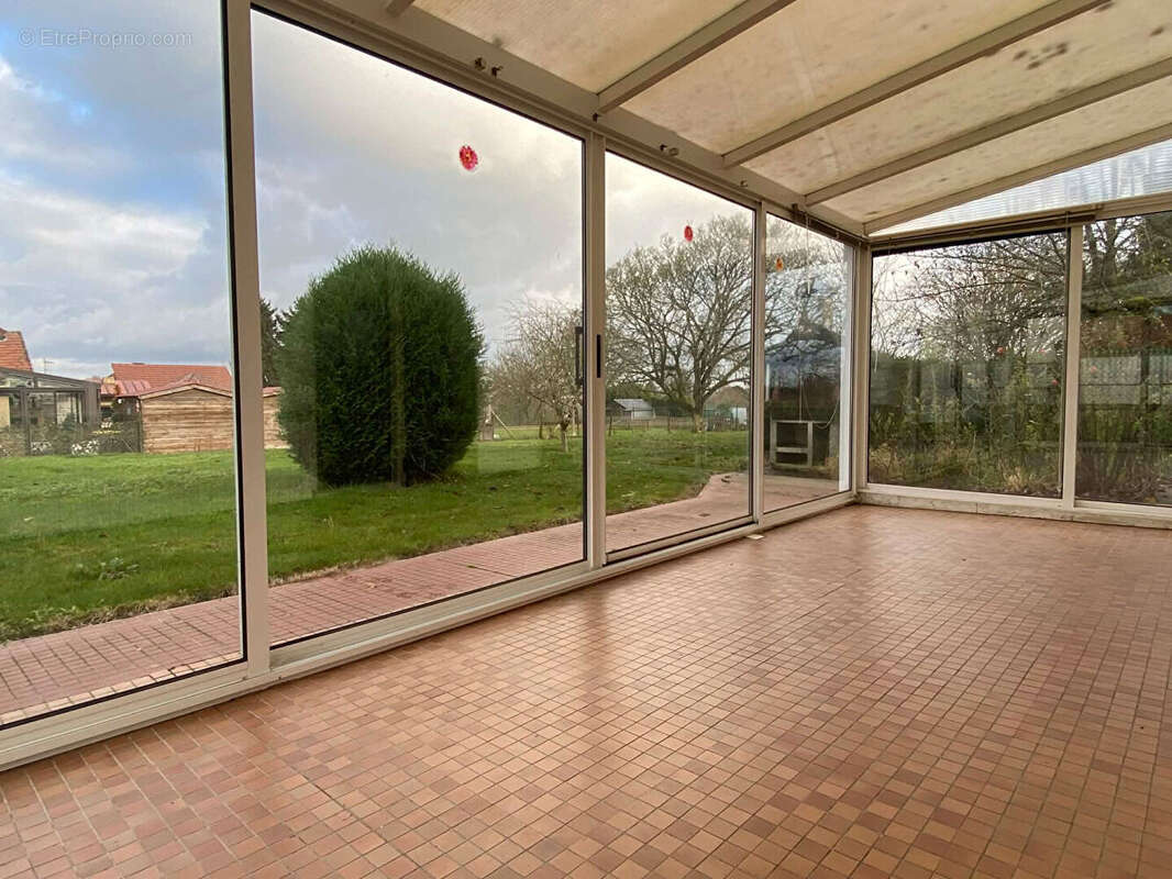 Maison à NEUILLY-SAINT-FRONT