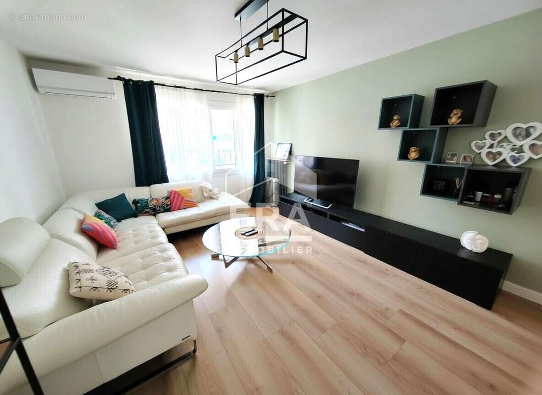 Appartement à MARSEILLE-5E