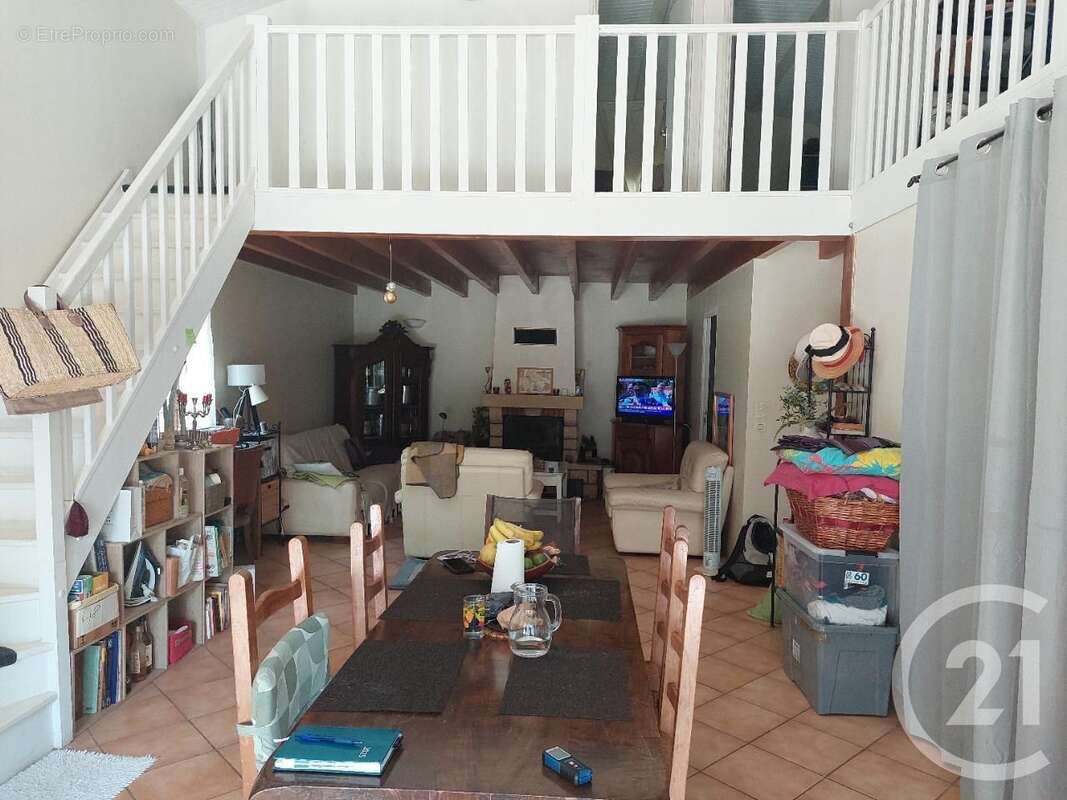 Maison à POUQUES-LORMES