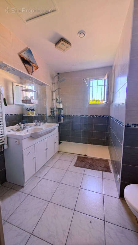 Maison à SAINT-GERMAIN-DES-FOSSES