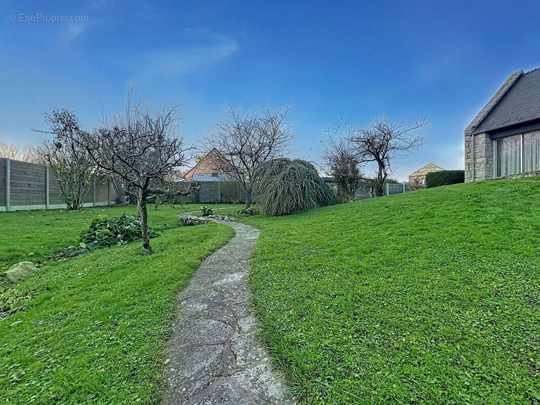 Maison à LE VIVIER-SUR-MER