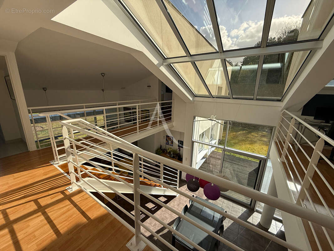 Maison architecte avec piscine et garage - photo 8