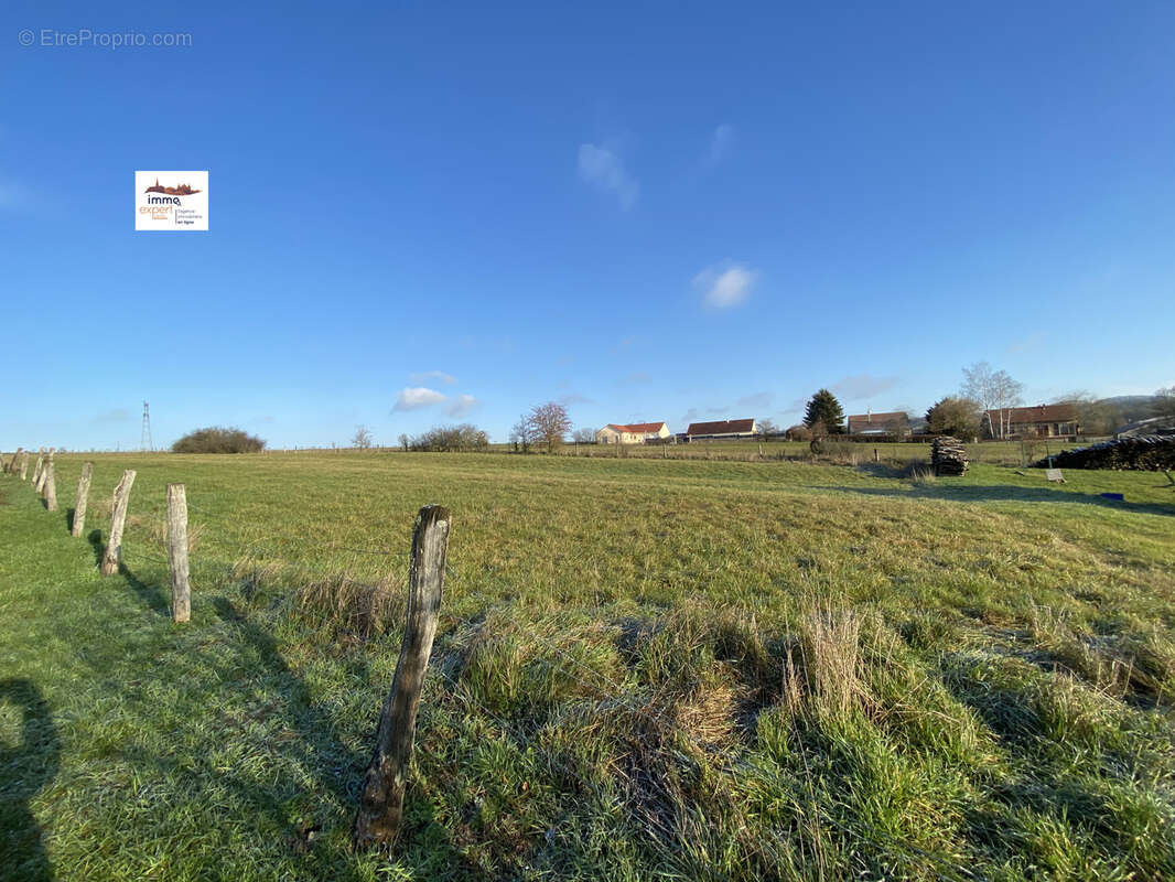 Terrain à VROVILLE