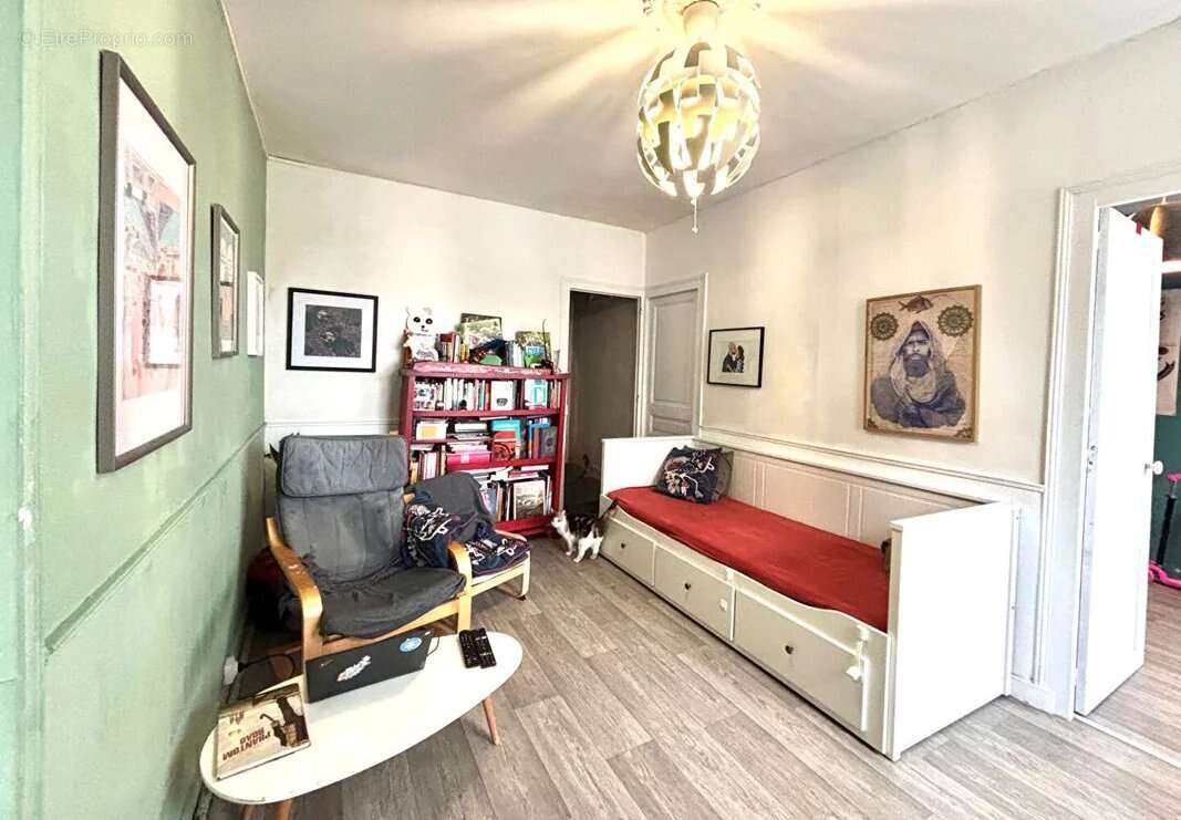 Maison à SAINT-ETIENNE-DE-CHIGNY