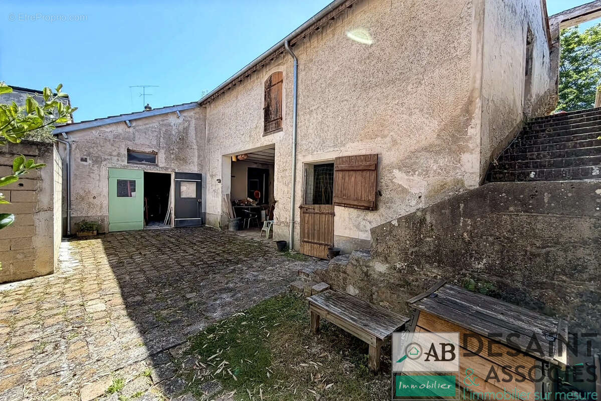Maison à VILLIERS-SUR-MORIN
