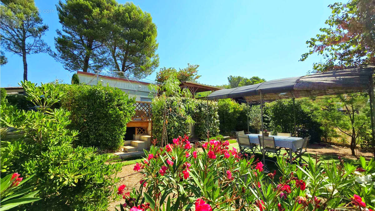 Maison à LE CASTELLET