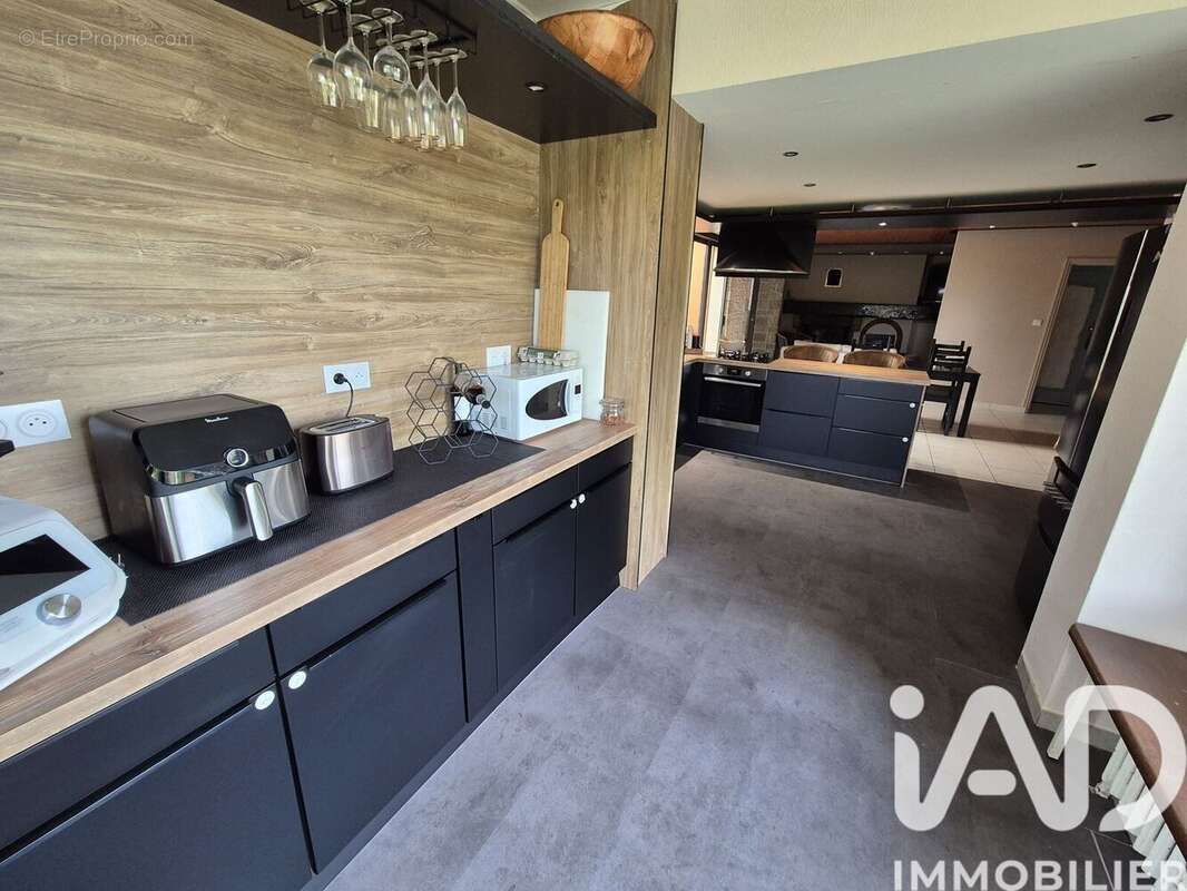 Maison 308 m² à Viennay  - photo 6