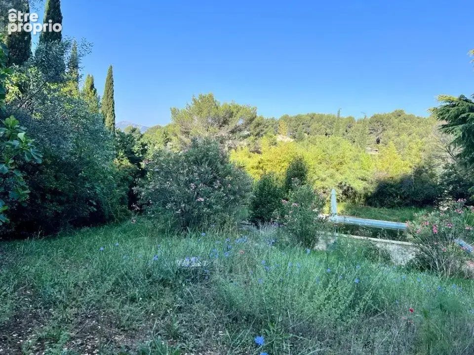 Terrain à AUBAGNE
