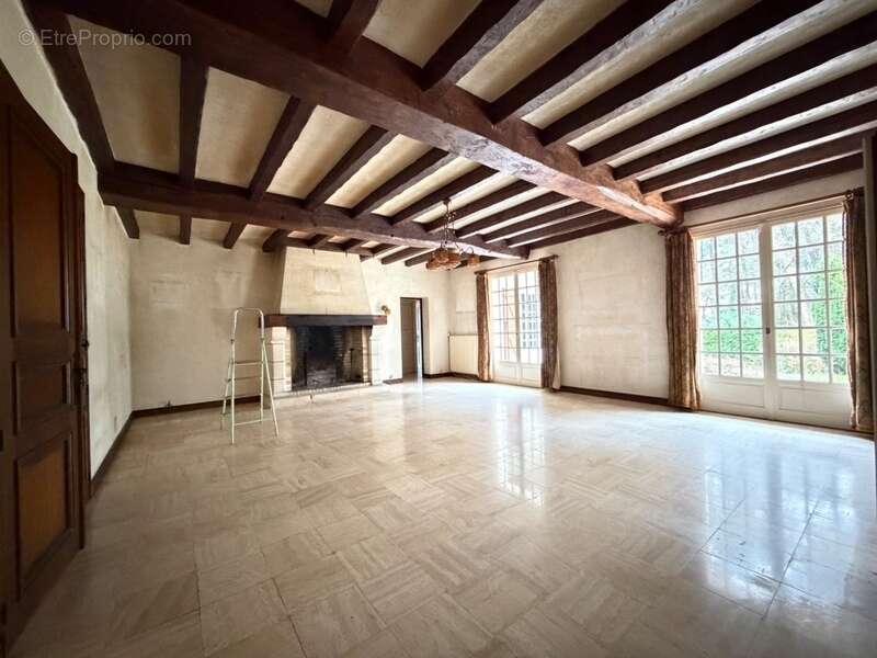 Maison à LINIERES-BOUTON
