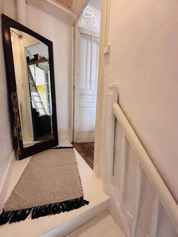 Maison de charme avec jardin intime, terrasse et atelier   E - photo 8