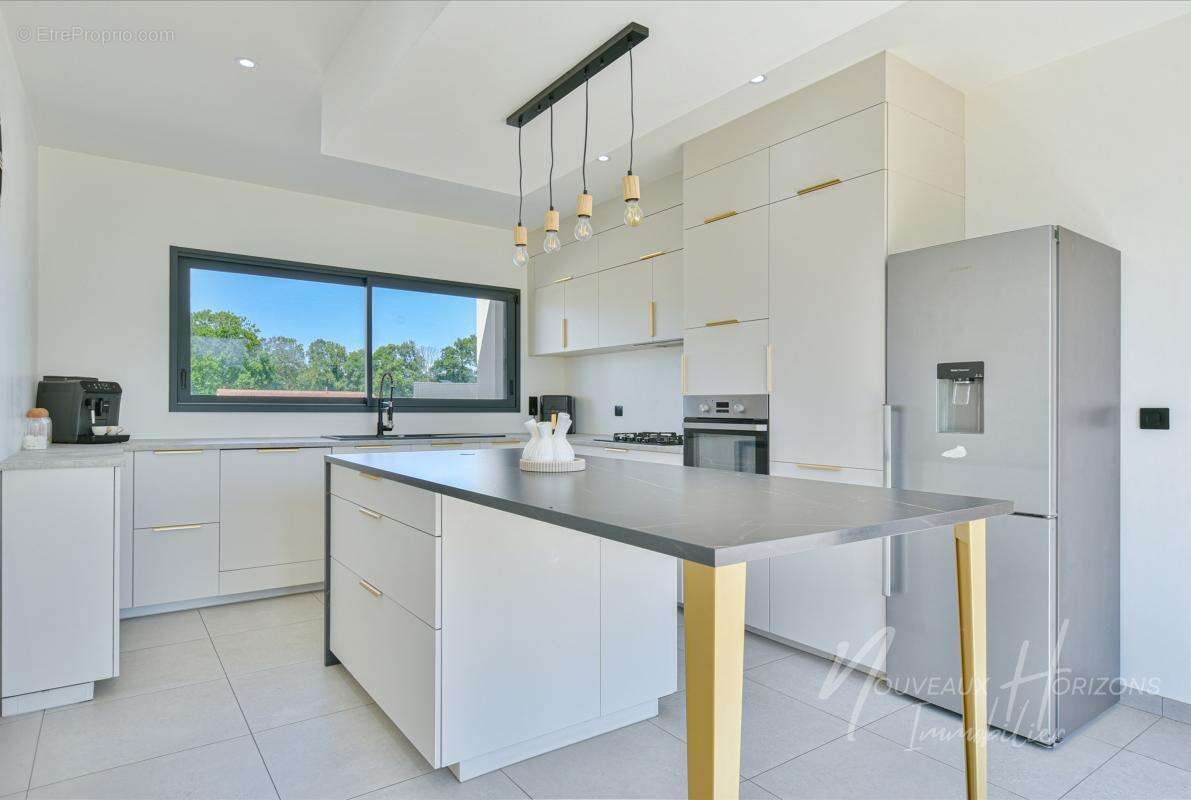 Maison 157 m² à Saint-Maurice-Les-Brousses  - photo 5
