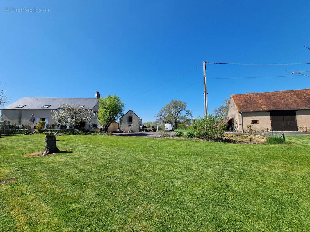 Maison à CHASSIGNOLLES