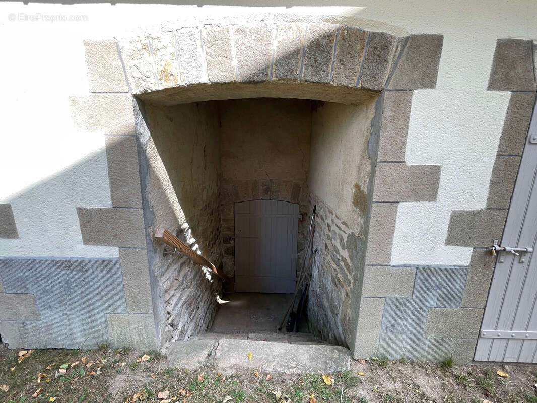 Maison à SAINT-MARCEL-EN-MARCILLAT